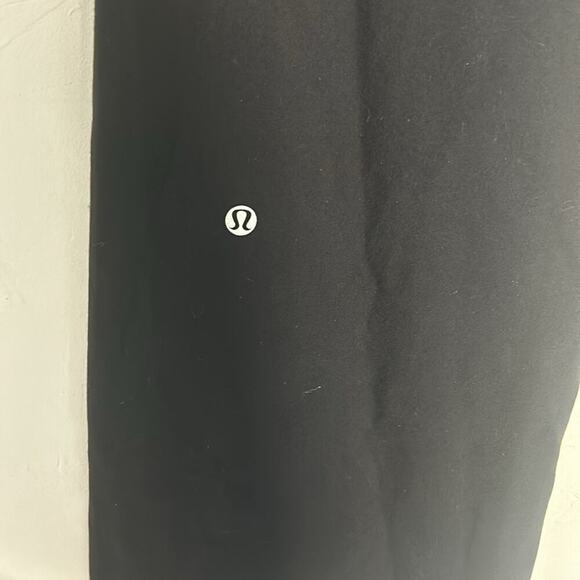 Lululemon Wide Leg Leggings Size 10 - Picture 6 of 9